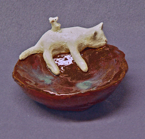 Handmade Ceramic Trinket Bowl with a Sleeping Cat and a Mouse, Rustic Style, Ceramic Cat, Ring Holder, Jewelry Holder,Harmony